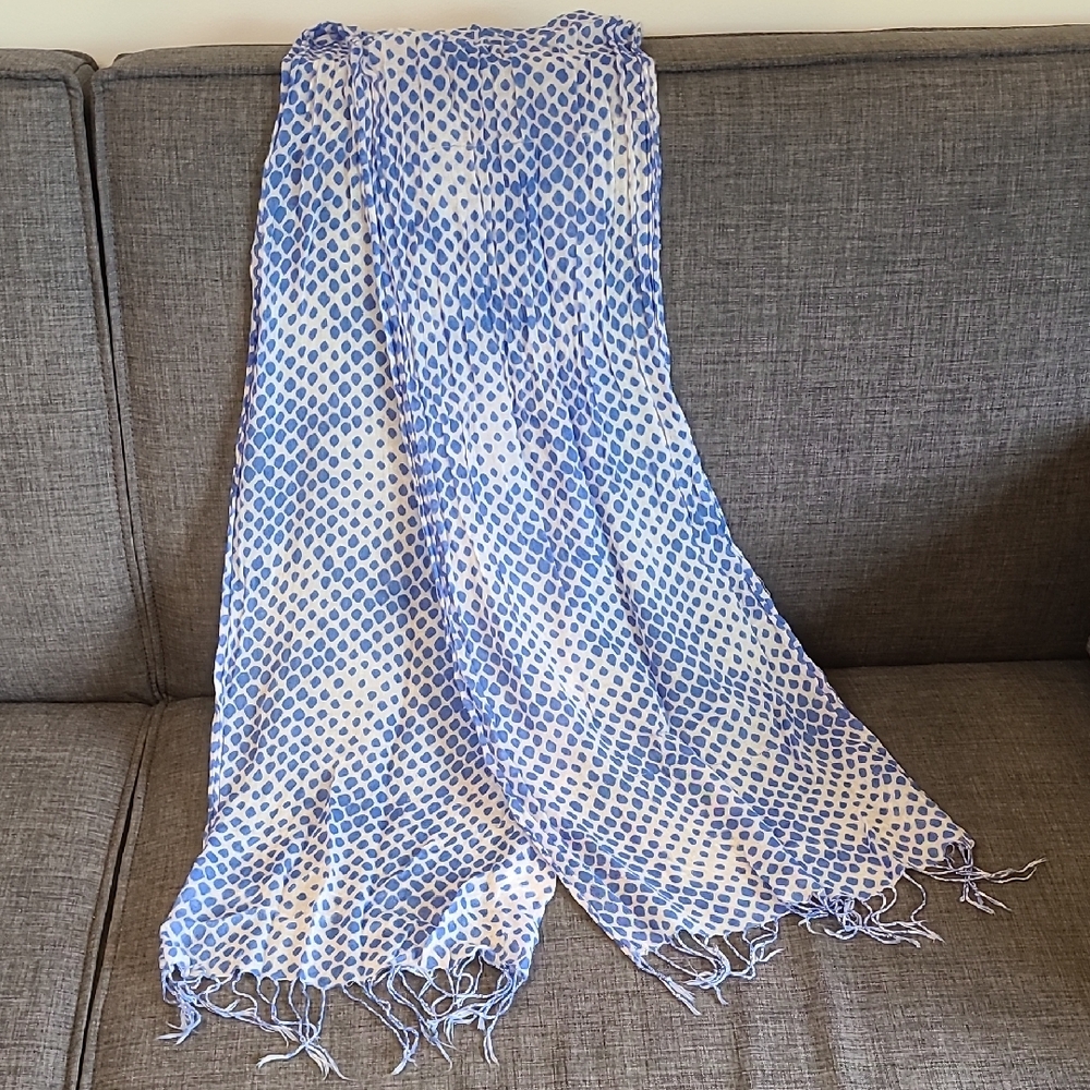 Blue and White Patterned Scarf